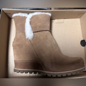 UGG Brown Suede Boots with Cream Fur